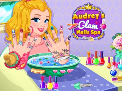 After a long week, Audrey came to you to do her nails. She wants something glam and fabulous. First 